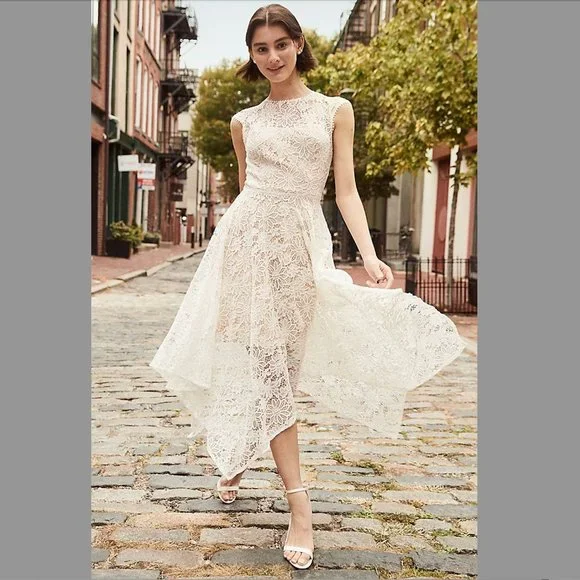 David's Bridal Cream Lace Wedding Dress - Picture 3 of 6